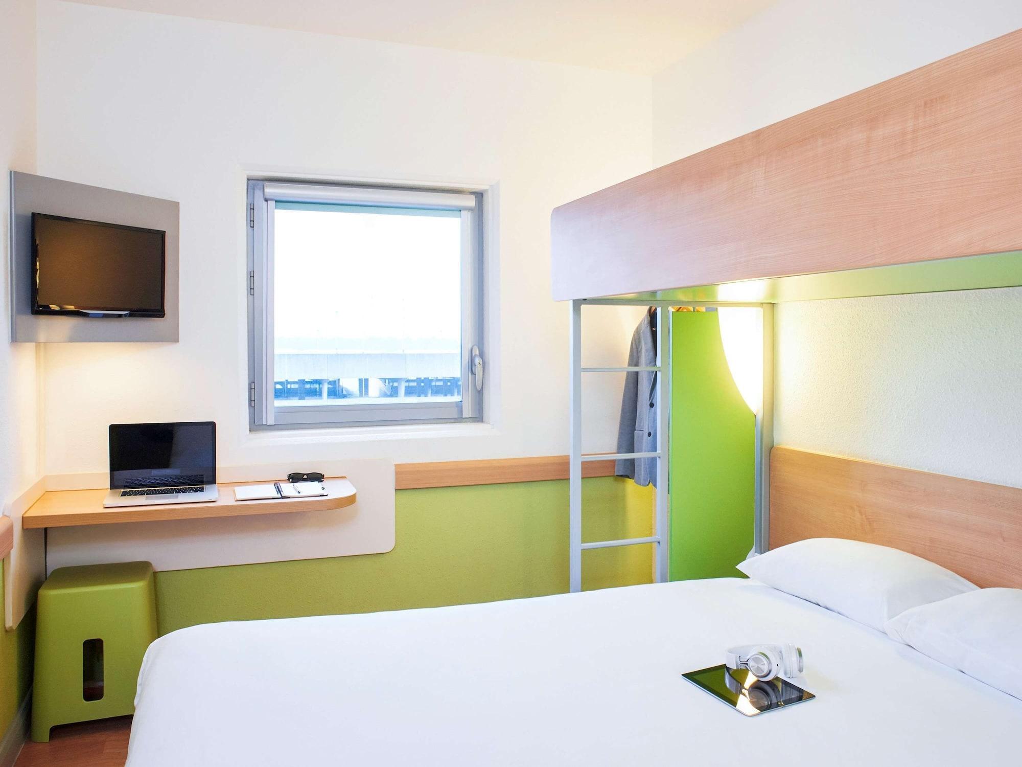 Ibis Birmingham Airport Terminal Building - Nec Hotel Bickenhill Exterior photo